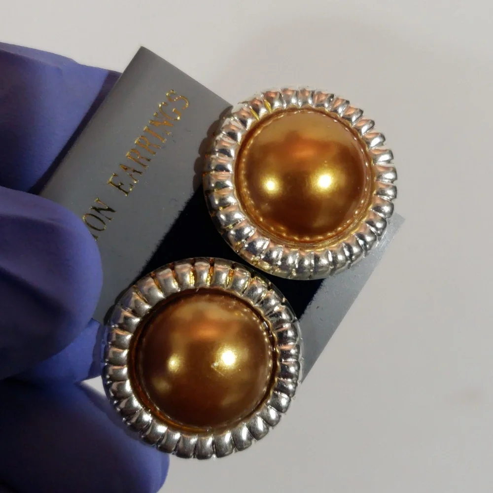 Dual tones Gold & Silver Round Earrings - Elegant 1" Fashion Jewelry for Women - Picture 9 of 9
